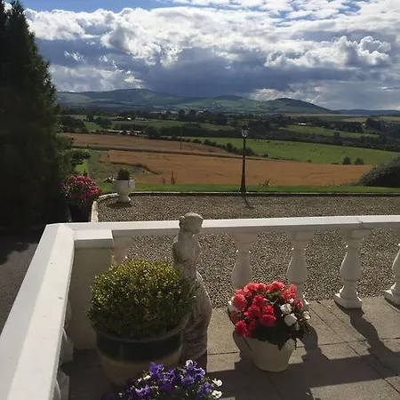 Rockfield 4*